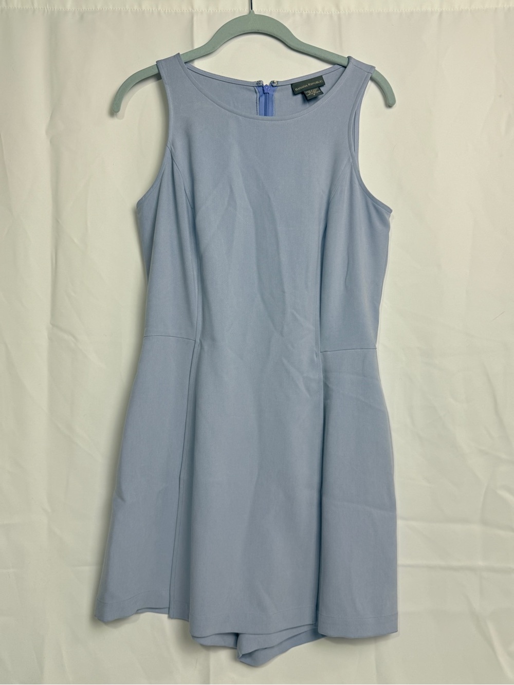 Banana Republic 100% Silk Romper/Dress/Skort Pale Blue Sleeveless W 8 Pockets